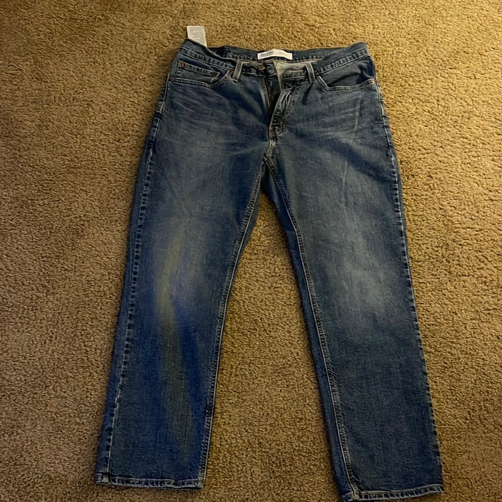 Signature by Levi S67 Athletic blue jeans w34 L30 good condition worn 2 times